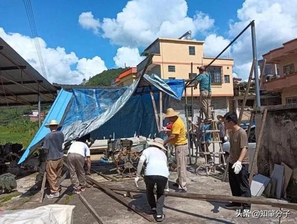 肇庆一地强力推进危旧废弃房屋拆除工程，助力乡村焕新颜